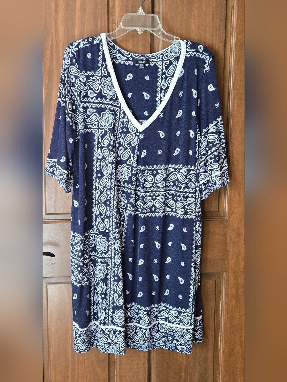 Simply Vera Vera Wang Navy and White Bandana Print Top